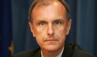 Klich: Zmiany w mundur�wkach korzystne
