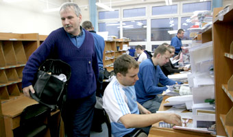 Klienci Poczty zapłacą za podwyżki
