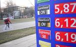  Wakacje na rowerze, bo benzyna po 6,30 z�