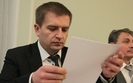 Rz�d po cichu wycofuje si� z reformy s�u�by zdrowia?