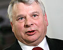 Borusewicz: Nie tylko Komorowski obiecywa�, Kaczy�ski te�