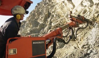 NWR rozpocz�� badania geologiczne w D�bie�sko