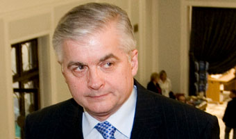 Sam przeciw PiS. Bez konkurencji z SLD i PO
