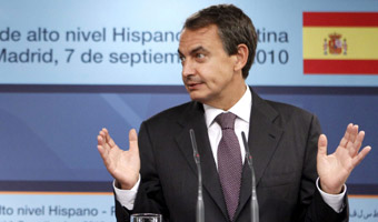 Zapatero widzi poprawę i nie chce kolejnych cięć