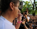 Janusz Palikot zapalił "skręta". Z marihuaną? / fot: PAP/Grzegorz Jakubowski Janusz Palikot zapalił "skręta". Z marihuaną?