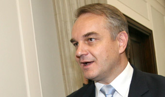 Pawlak zachwala samochody elektryczne