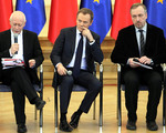  Debata o ACTA. Tusk t�umaczy rz�d