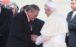  Benedykt XVI na Kubie. Przywita� go Castro