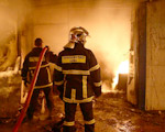  Krak�w: Przez po�ar w bloku ewakuowano 40 os�b