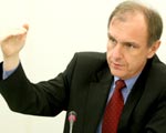  Klich: Niech Waszyngton wywi�zuje si� z um�w 