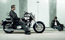 Triumph poprawi� wyniki. Jest numerem jeden