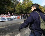 Grecy zdecydowali si� na desperacki krok. To ich uratuje?
