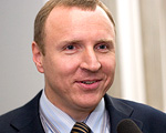  "Kaczy�ski po��czy� start kampanii z obchodami 10. kwietnia"