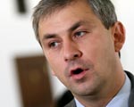 Napieralski chce ca�kowitego zakazu posiadania broni