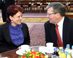  Komorowski rozmawia� z Borys: Trzeba reagowa�