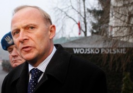 Na zdj. wiceszef MON Czesław Mroczek