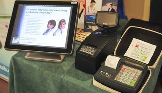 Resort finans�w zwalnia z obowi�zku posiadania kasy fiskalnej. W praktyce b�dzie z tym problem