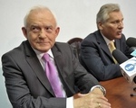 Kwa�niewski zdradza wyborczy plan SLD