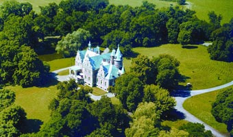 Pa�ace, zamki i mega�wi�tynia w Licheniu