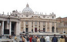 Podpali� Bibli� na placu �wi�tego Piotra