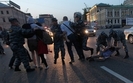 Protesty w Rosji nie gasn�. Cho� likwiduj� obozy demonstrant�w