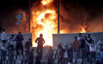  Policja pacyfikuje demonstrant�w w Kairze