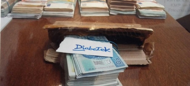 Jedna z kopert zabezpieczonych u Pawła S. Śledczy nie zdołali jednak ustalić, kim jest "Diabełek"