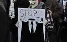 Debata o ACTA: premier na razie nie ust�pi