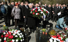 Rocznica katastrofy smole�skiej. Zwolennicy PiS przed Pa�acem Prezydenckim