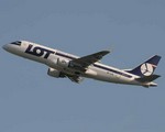 LOT 200 mln pod kresk�. Trzeci rok z rz�du