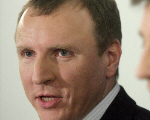  Kurski zbada naciski na s�u�by?