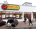 Zakupy w �wi�ta utrudnione. Jak pracuj� sklepy? 