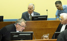 Proces Ratko Mladicia odroczony. Przez b��dy