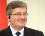  Komorowski otworzy� sesj� na Wall Street