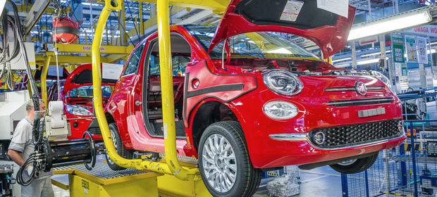 Fiat 500 na linii montażowej tyskiego zakładu.