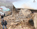  Co najmniej 57 ofiar trz�sienia ziemi w Turcji