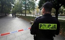 P�on�cy cz�owiek przed kancelari� Donalda Tuska