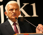 Buzek rozczarowany. Przez wyrok na Tymoszenko