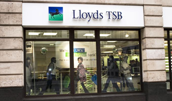 Lloyds sprzeda agencje Halifaxa za jednego funta