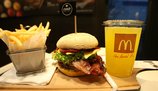 McDonald's, KFC i Subway mają problem. Fiskus może chcieć od nich milionów złotych / fot: Tomasz Ho, Eastnews McDonald's, KFC i Subway mają problem. Fiskus może chcieć od nich milionów złotych