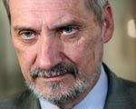 Macierewicz atakuje Sikorskiego