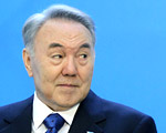 Nazarbajew utrzyma� w�adz� w Kazachstanie
