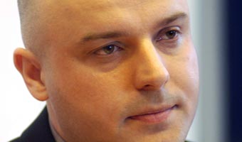 Arnold Buzdygan ��da przed s�dem zamkni�cia Wikipedii