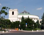  Przed Sejmem manifestowali po�rednicy i zarz�dcy nieruchomo�ci