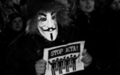 Protestuj�cy przeciwko ACTA pod lup�