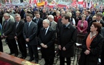  "Nie oddamy wam Telewizji Trwam". Tak broni� stacji ojca Rydzyka