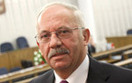 Senator z zarzutami z�o�y� �lubowanie  