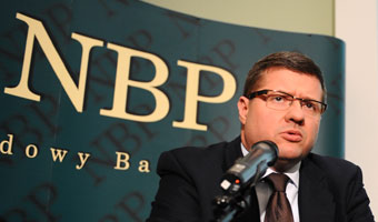 Rezerwa z NBP należy się Rostowskiemu