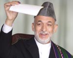  Afganistan: niewielka przewaga Karzaja  