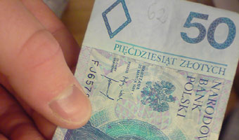 Sonda�: Polacy ch�tni do wsp�dzia�ania